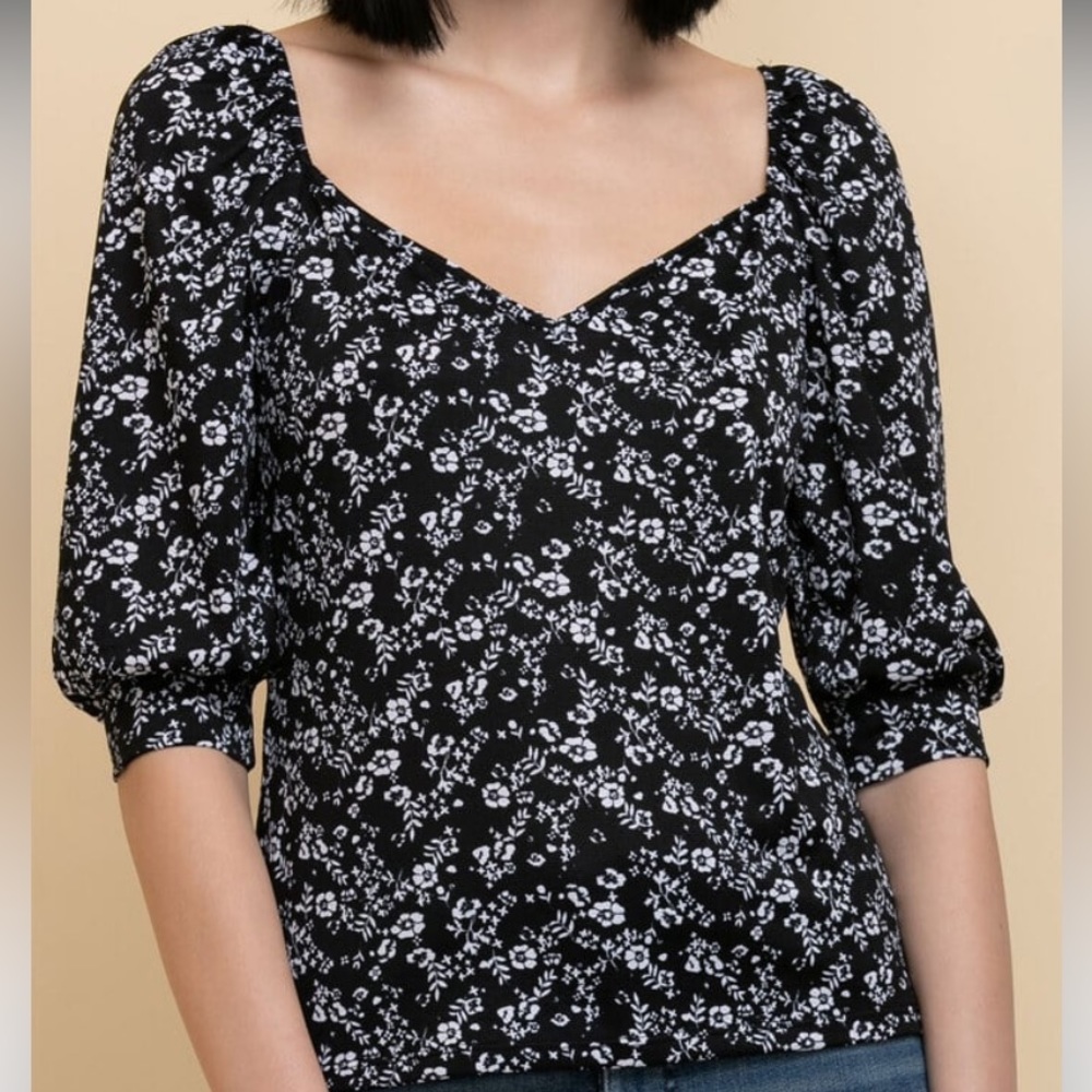 CLOSET CLEAR OUT! Peasant style blouse